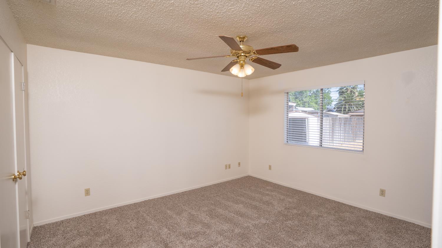 242 Madison St, Coalinga, CA 93210