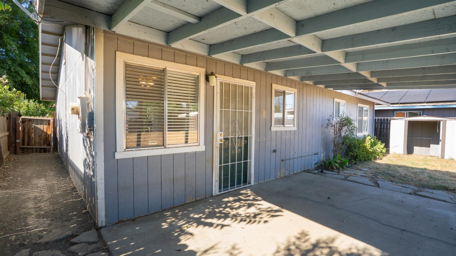 242 Madison St, Coalinga, CA 93210