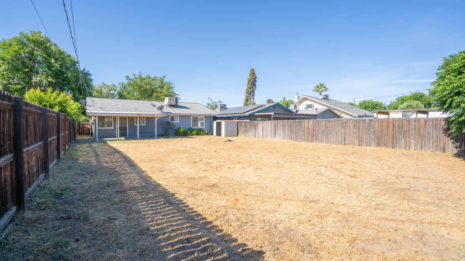 242 Madison St, Coalinga, CA 93210