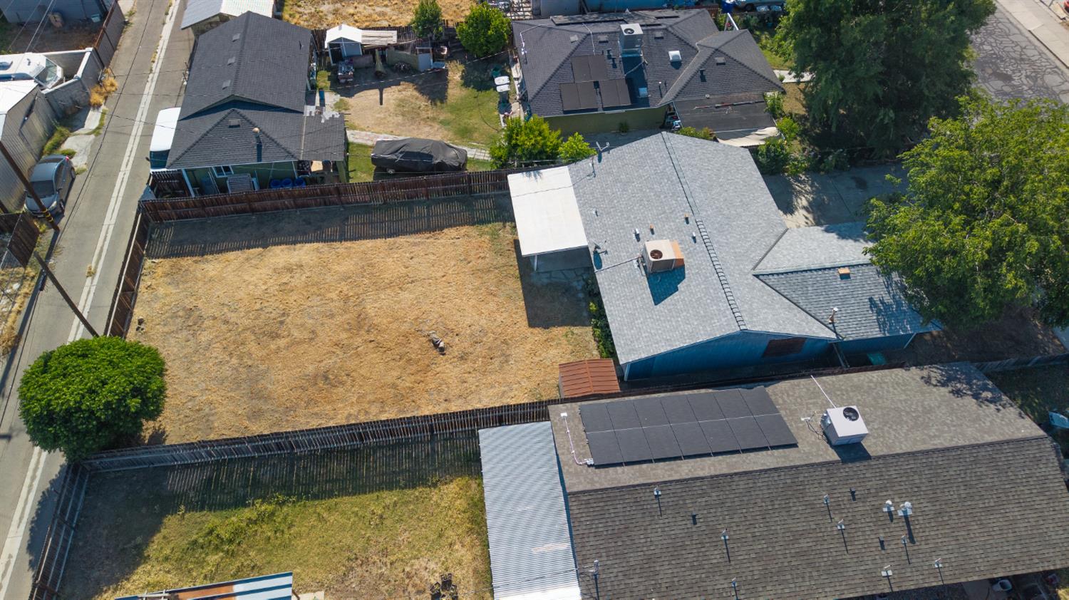 242 Madison St, Coalinga, CA 93210