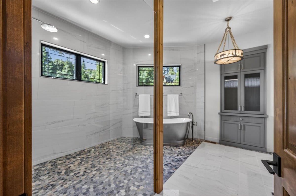 53819 Road 432, Bass Lake, CA 93604