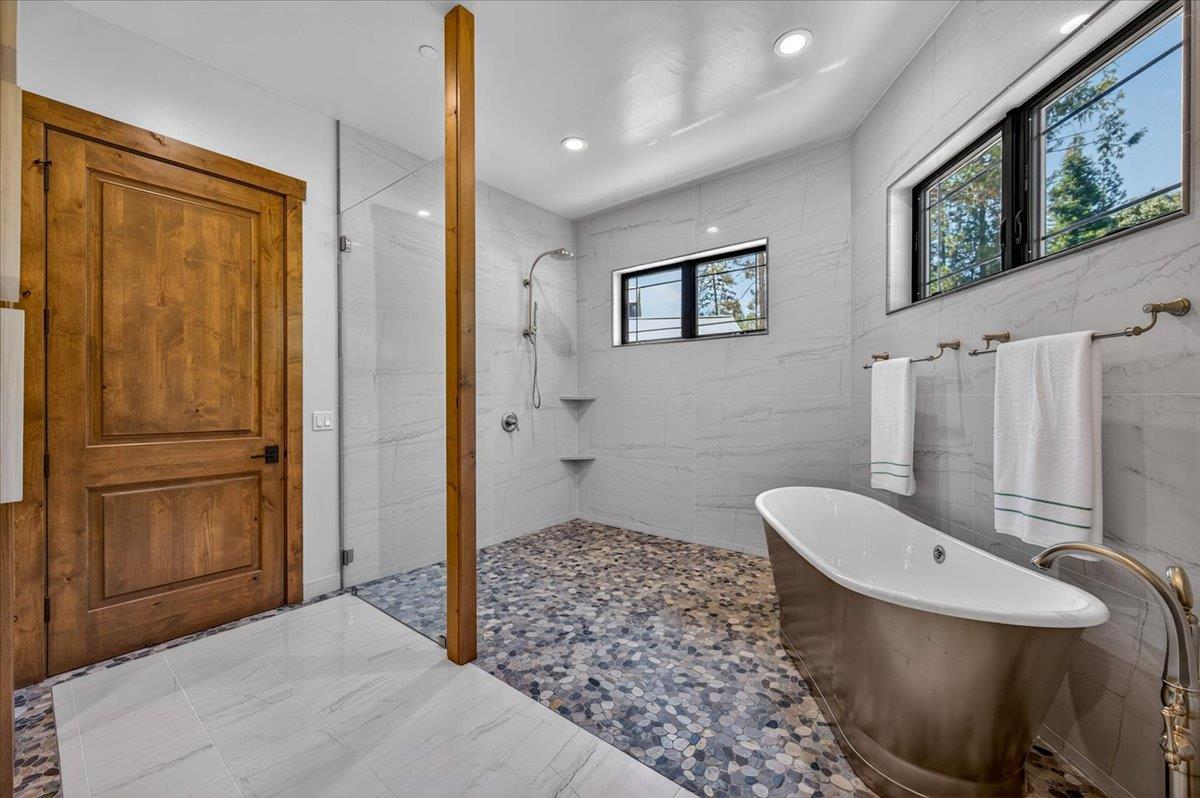 53819 Road 432, Bass Lake, CA 93604
