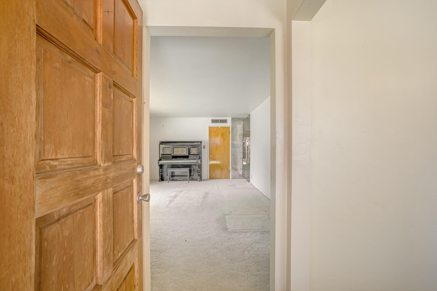 3899 E Lyell, Fresno, CA 93702