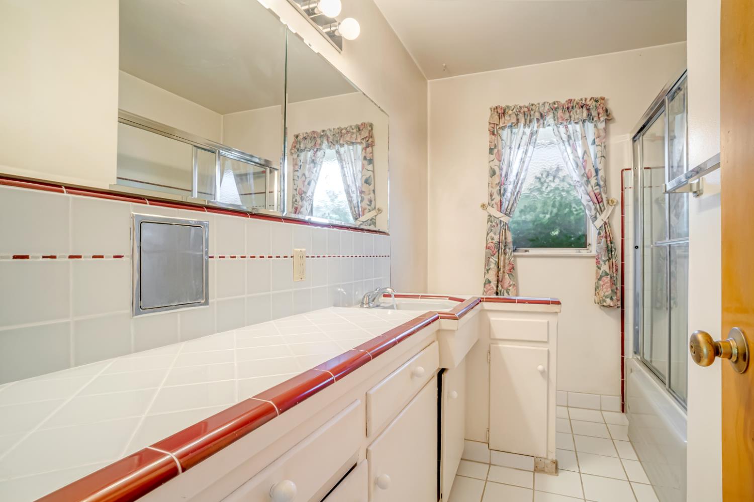 3899 E Lyell, Fresno, CA 93702
