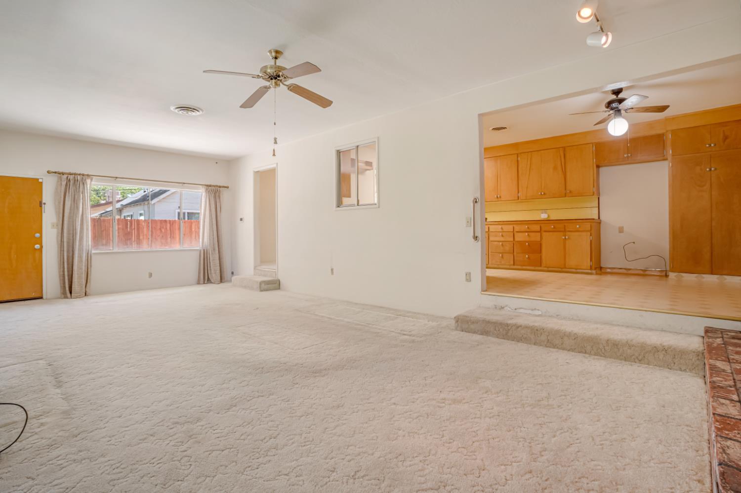 3899 E Lyell, Fresno, CA 93702
