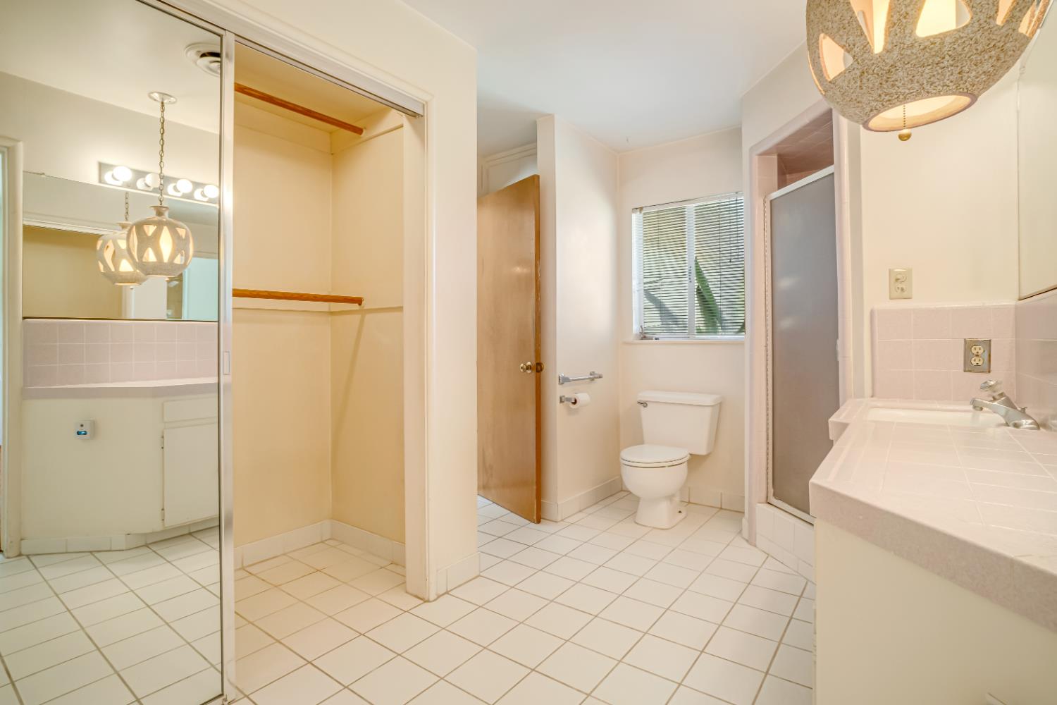 3899 E Lyell, Fresno, CA 93702