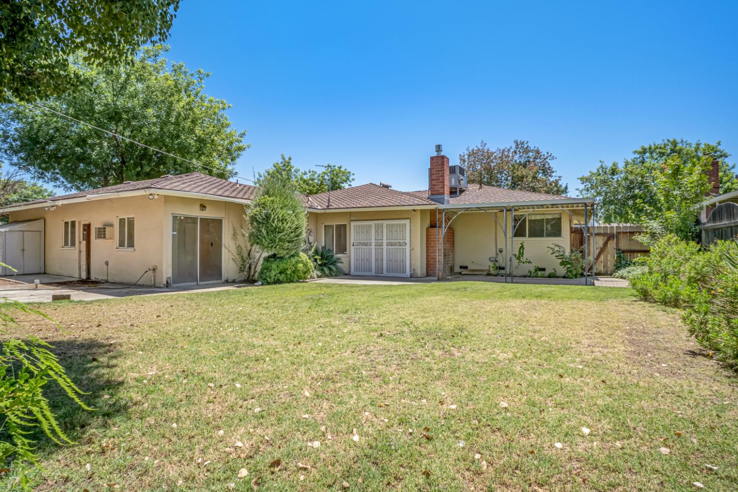 3899 E Lyell, Fresno, CA 93702