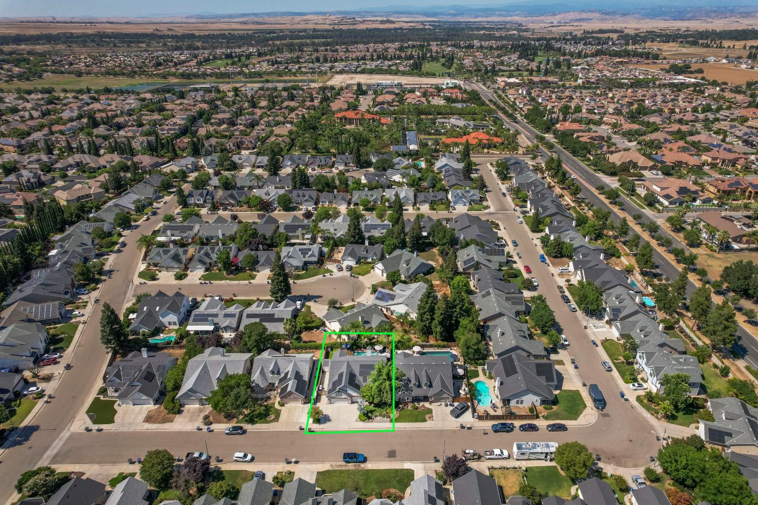 1812 E Oakmont Ave, Fresno, CA 93730