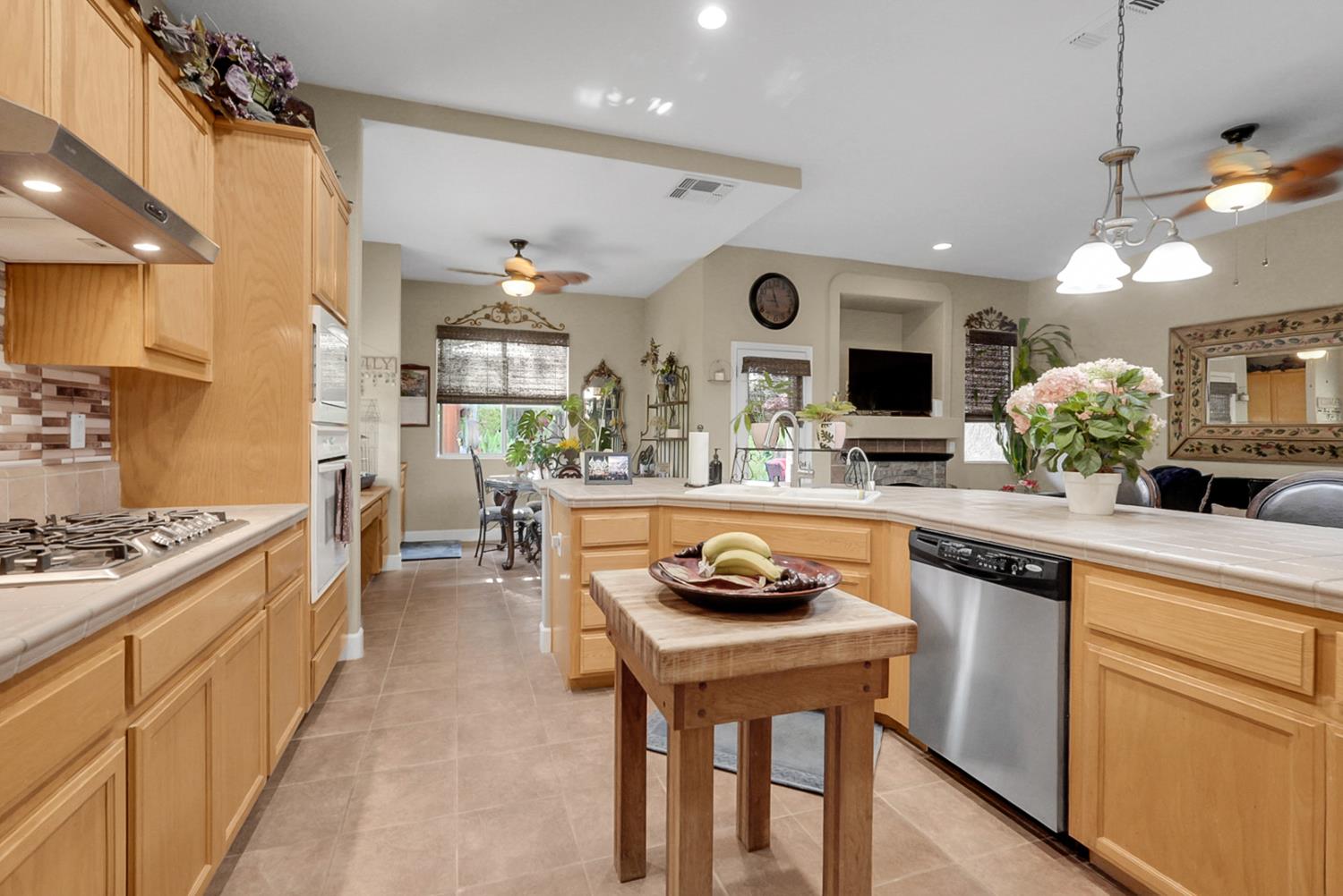 12165 Pheasant Run Blvd, Chowchilla, CA 93610