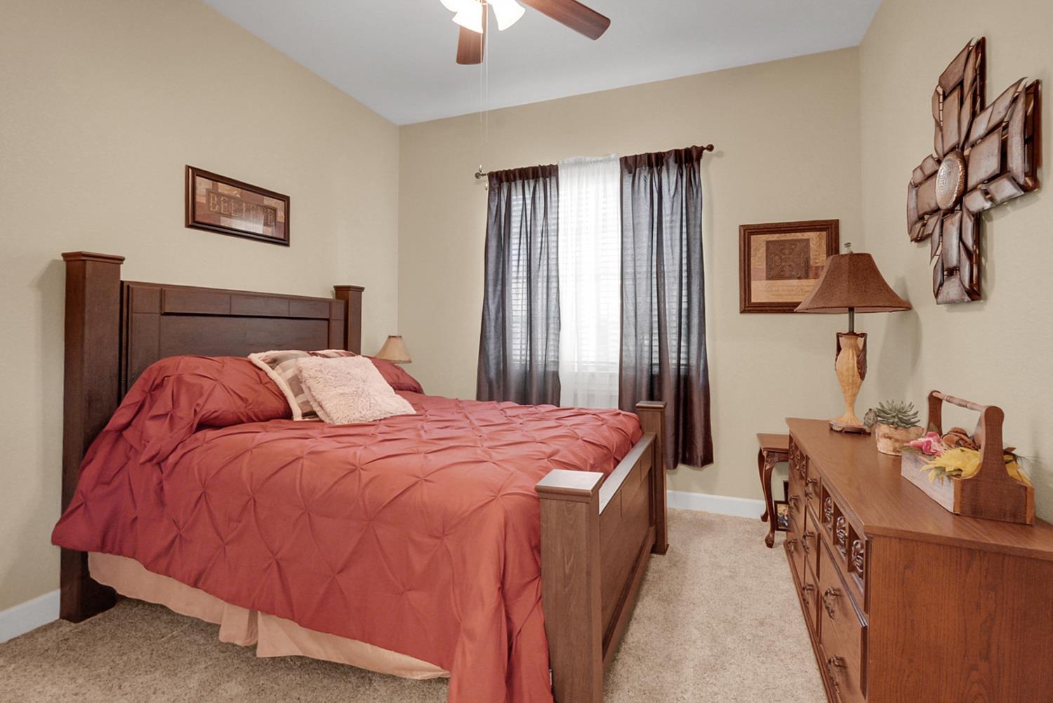 12165 Pheasant Run Blvd, Chowchilla, CA 93610