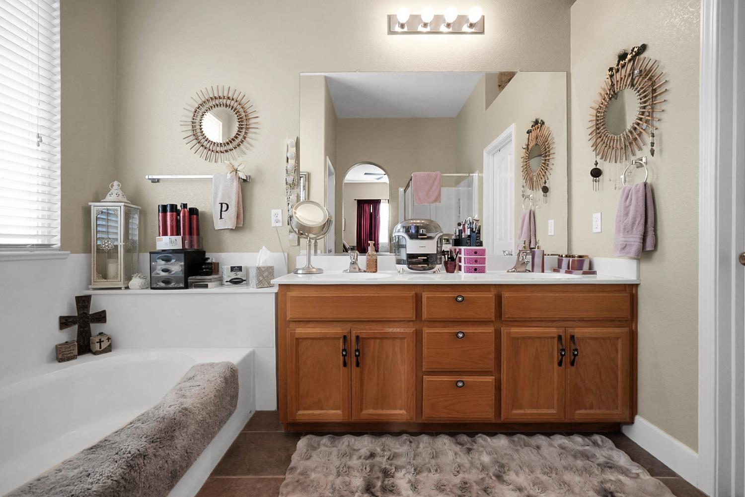 12165 Pheasant Run Blvd, Chowchilla, CA 93610