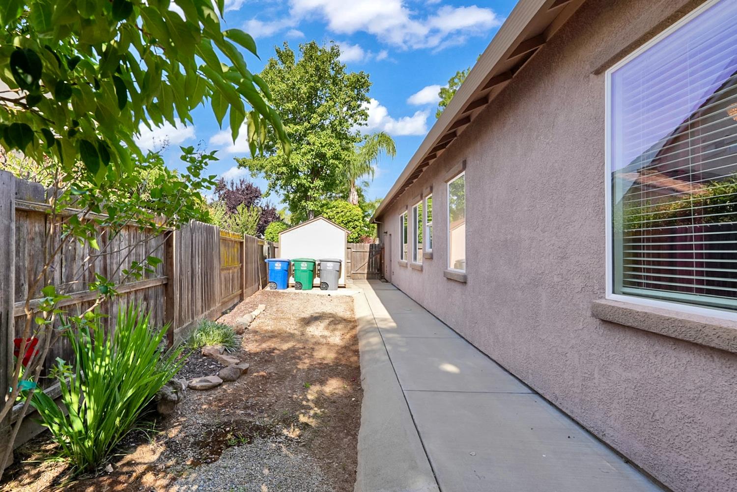 12165 Pheasant Run Blvd, Chowchilla, CA 93610