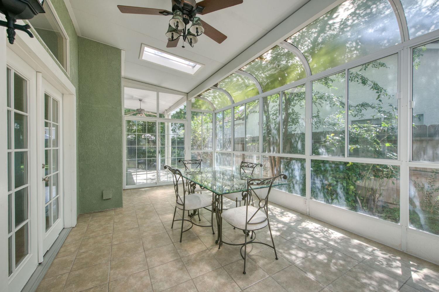 2293 E Desert Island Dr, Fresno, CA 93730