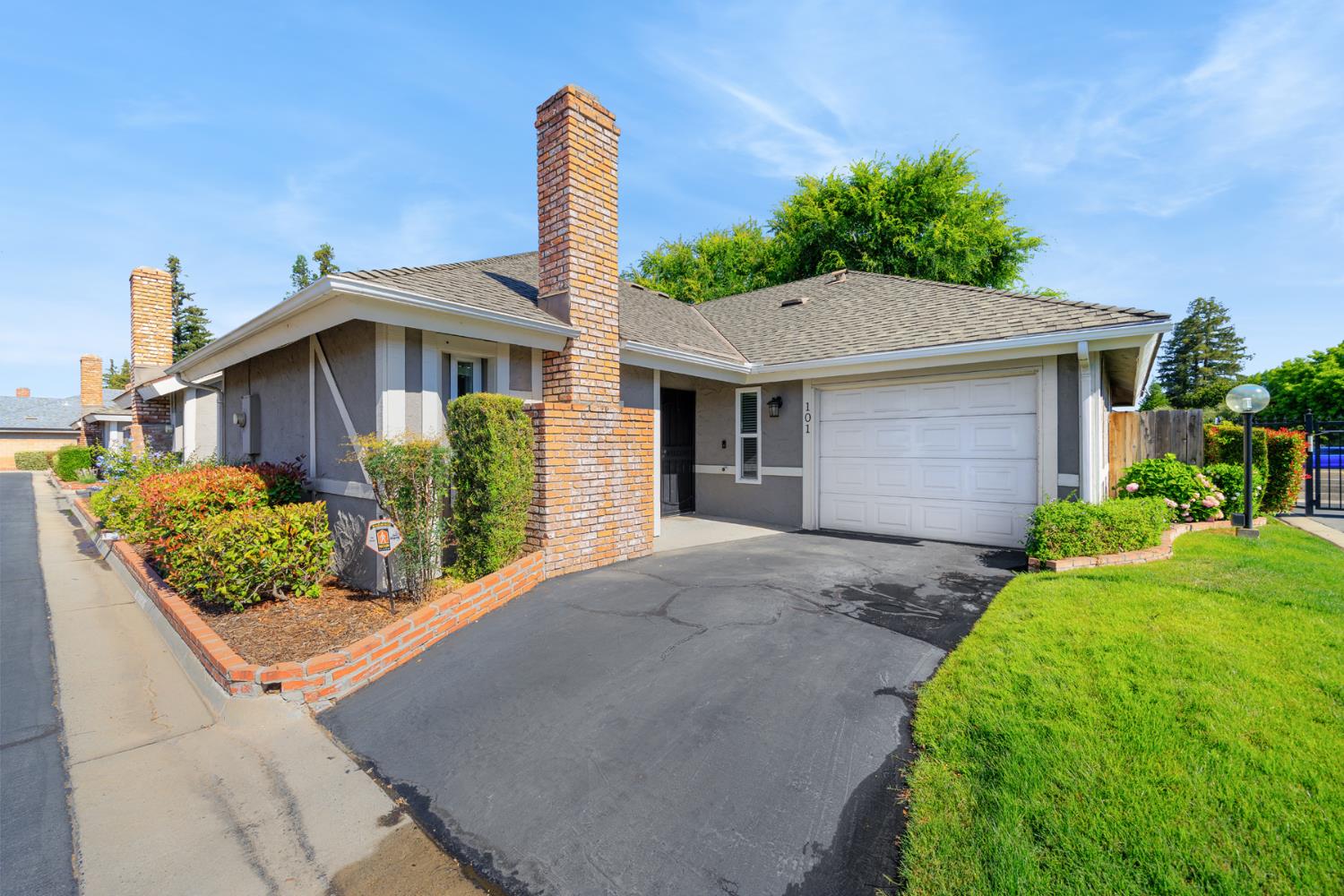 381 E Nees Ave #101, Fresno, CA 93720