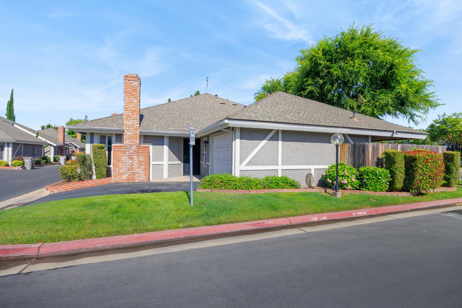 381 E Nees Ave #101, Fresno, CA 93720