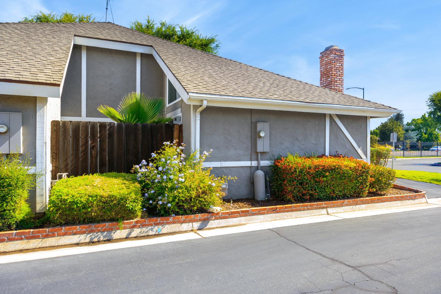 381 E Nees Ave #101, Fresno, CA 93720