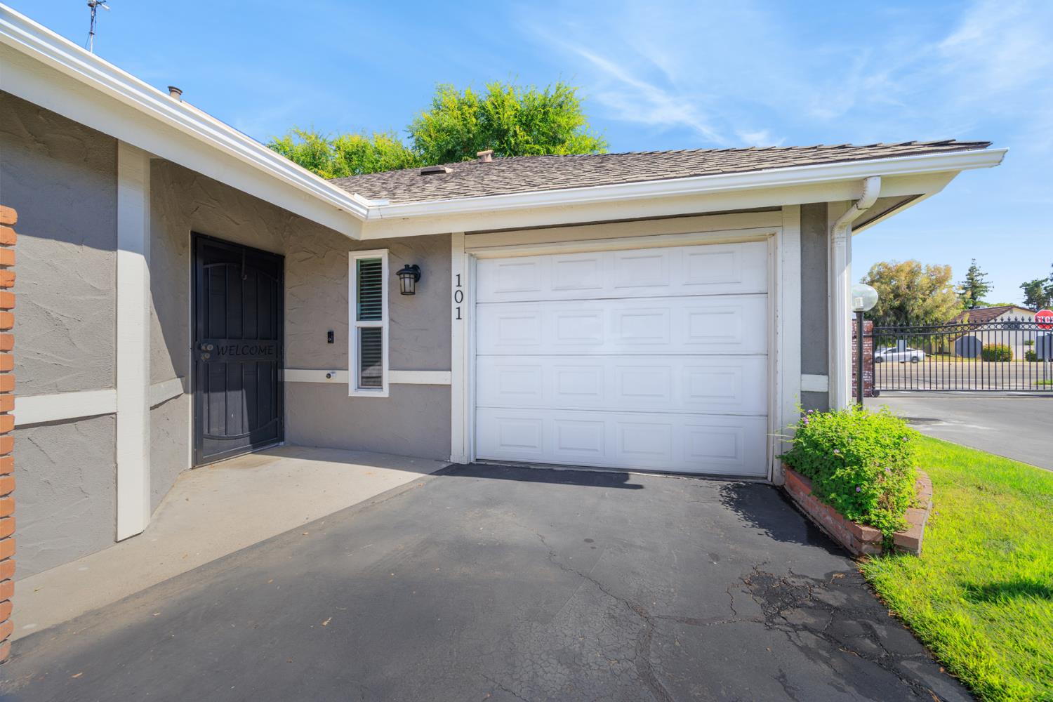 381 E Nees Ave #101, Fresno, CA 93720