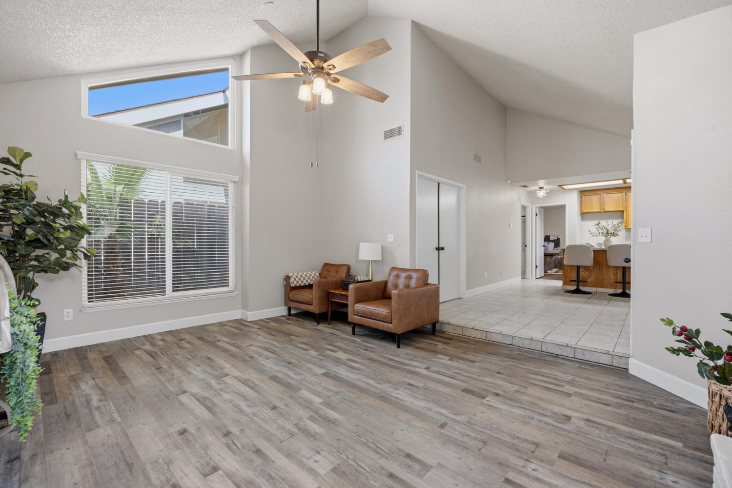 381 E Nees Ave #101, Fresno, CA 93720