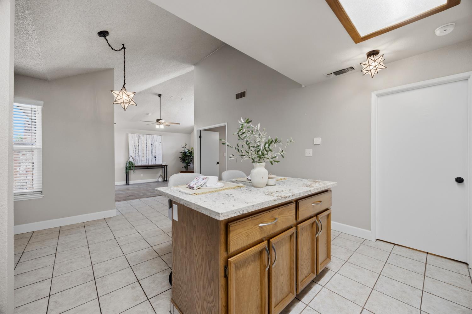 381 E Nees Ave #101, Fresno, CA 93720