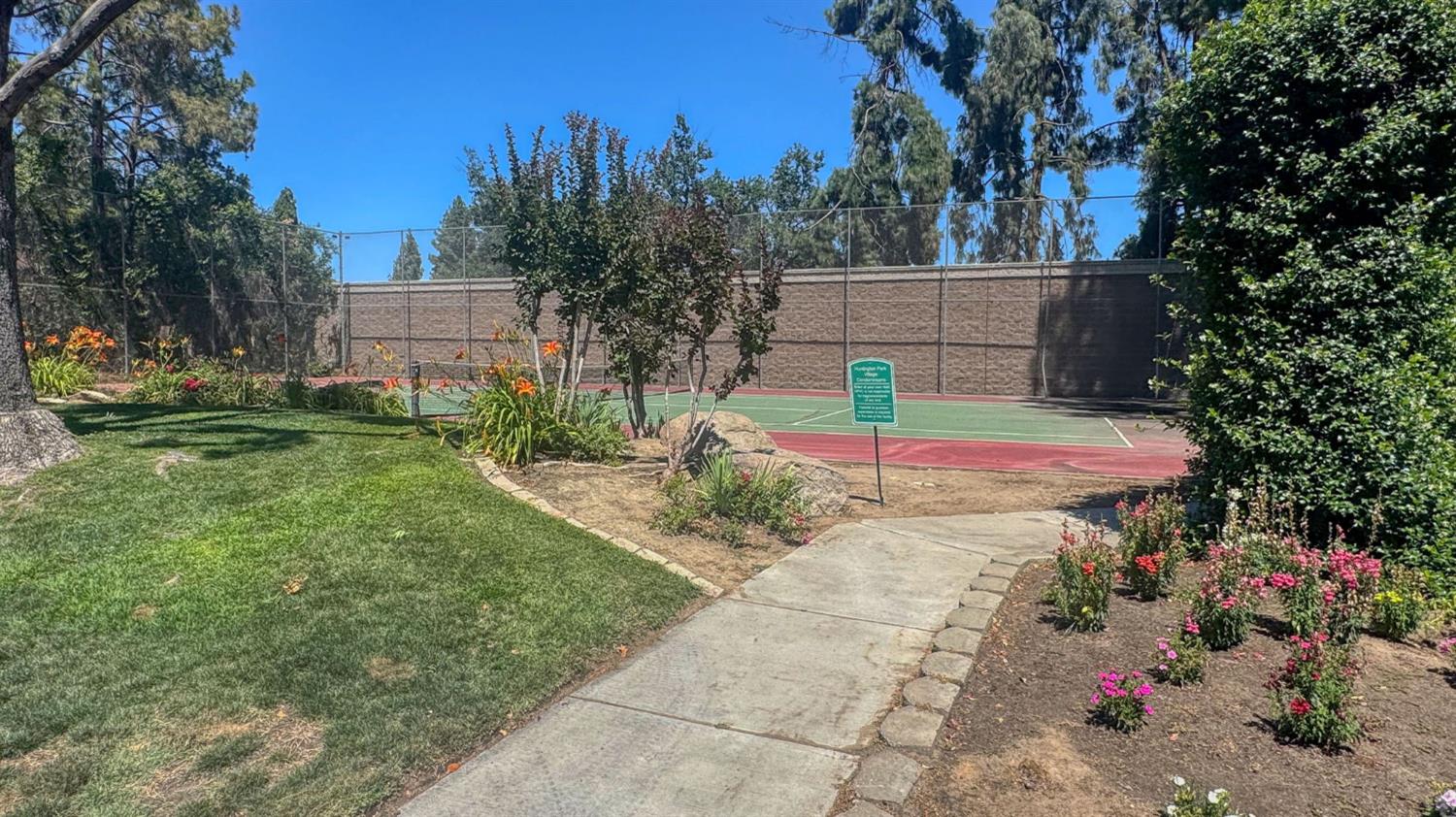 2890 Huntington Blvd #162, Fresno, CA 93721