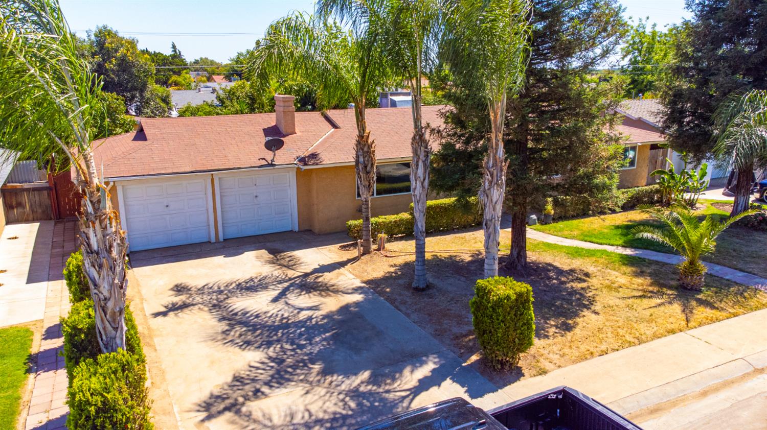 27164 Parkwood Ave, Madera, CA 93637