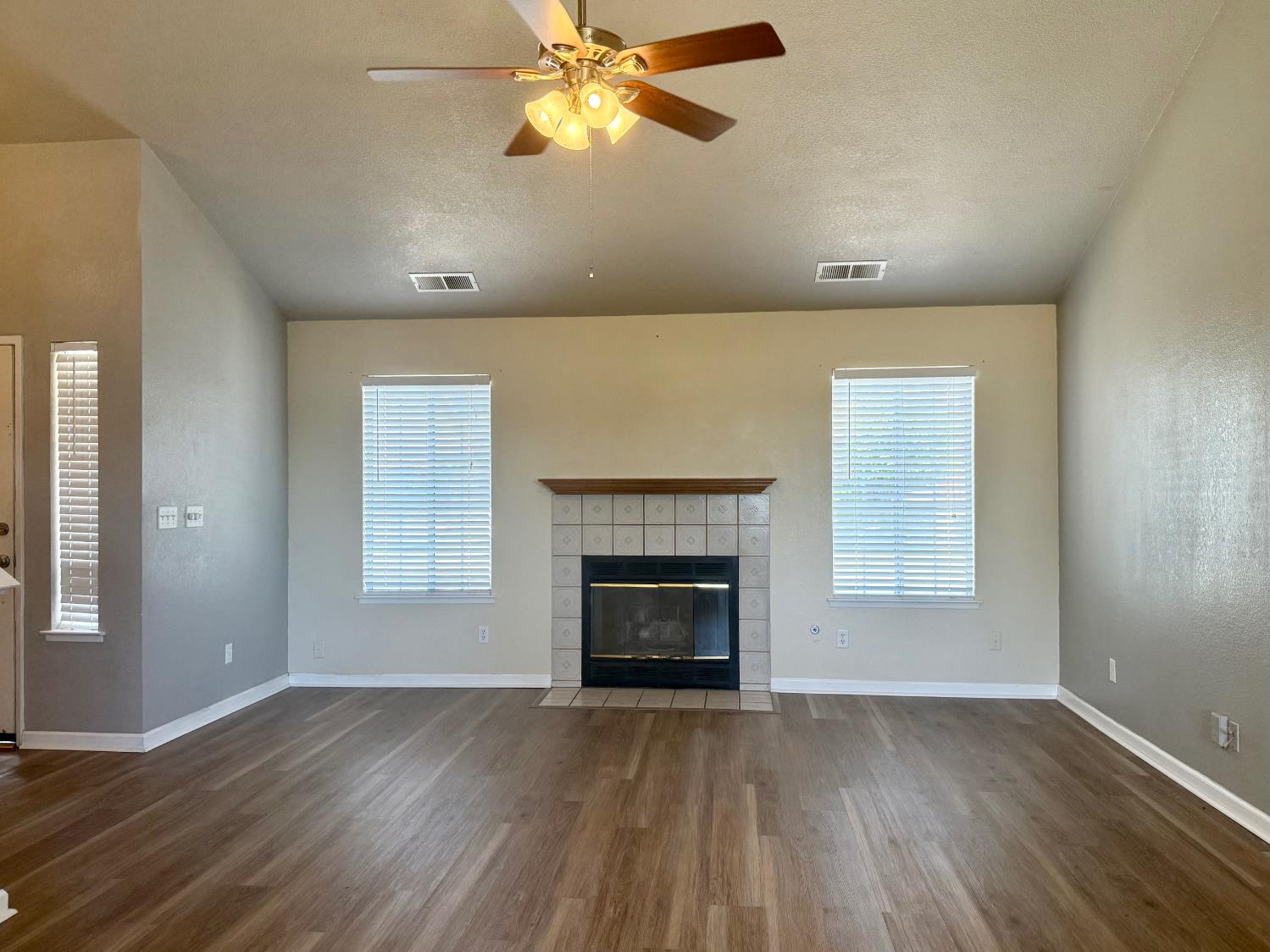8665 N Cedar Ave #128, Fresno, CA 93720