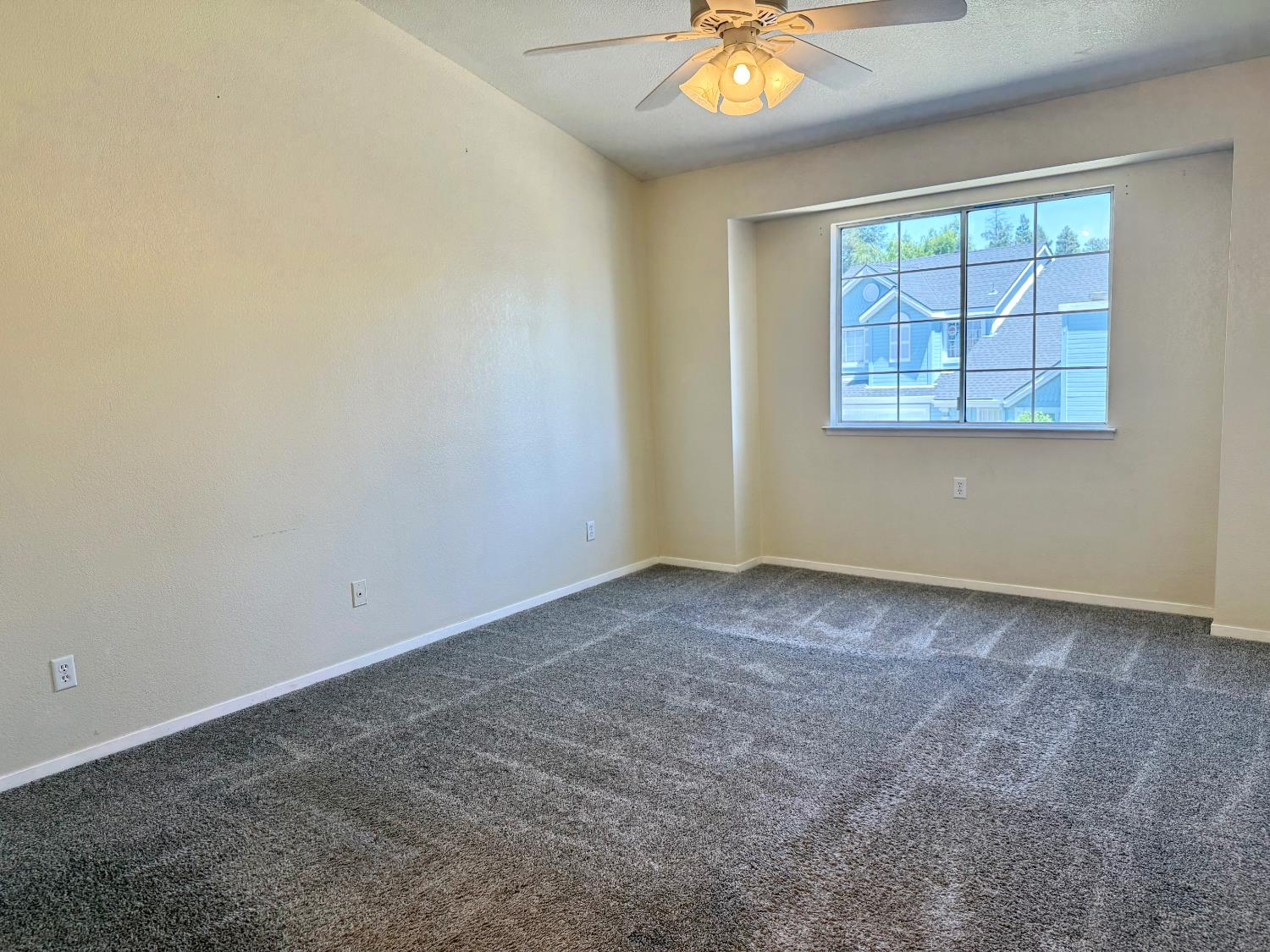 8665 N Cedar Ave #128, Fresno, CA 93720