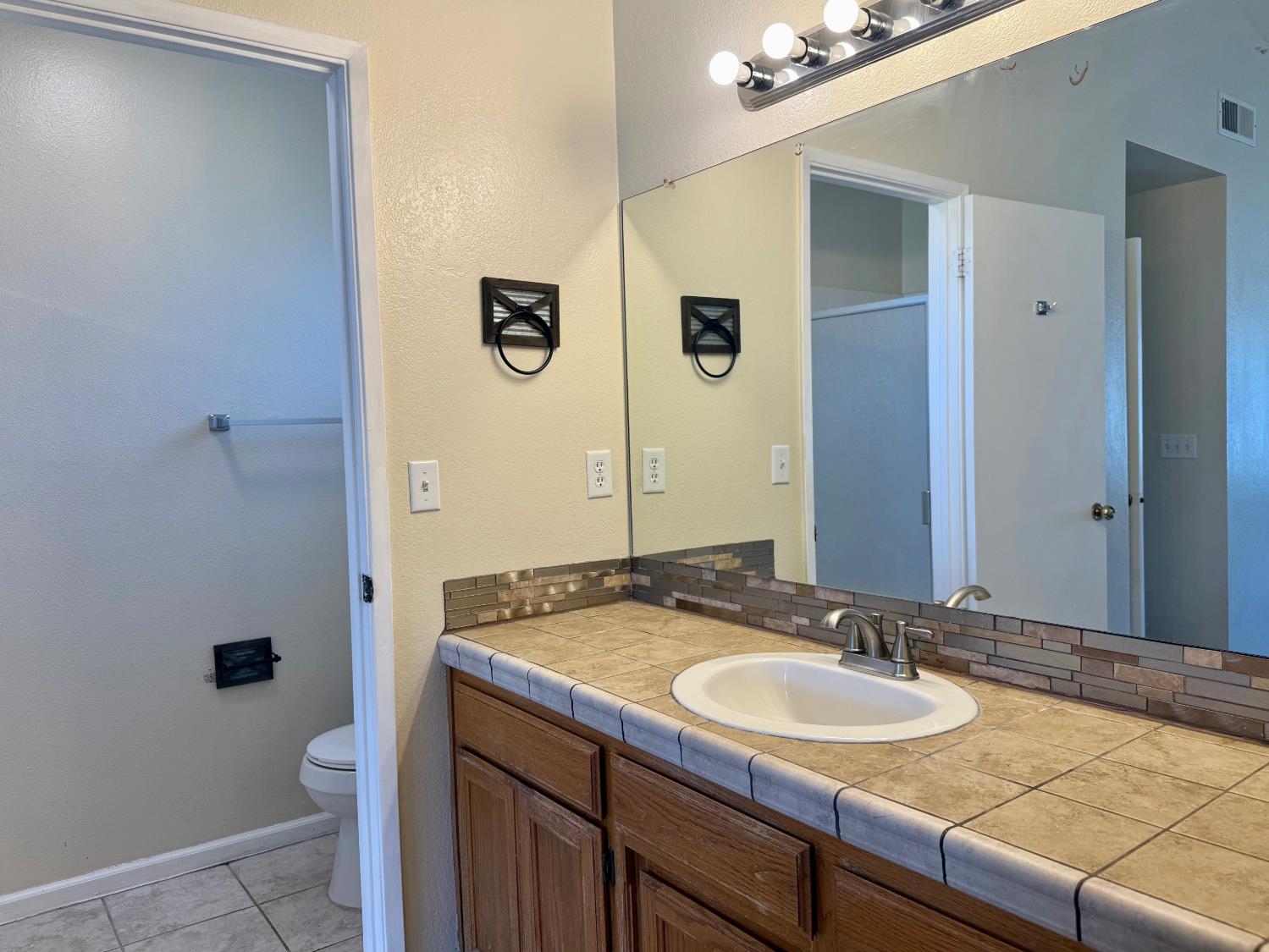 8665 N Cedar Ave #128, Fresno, CA 93720