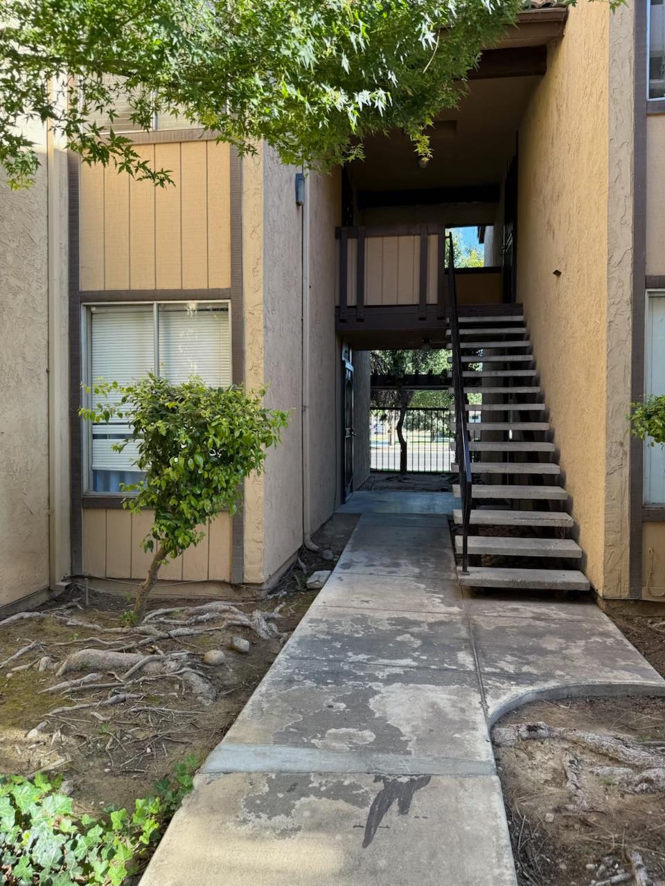 1550 W Ashlan Ave #244, Fresno, CA 93705