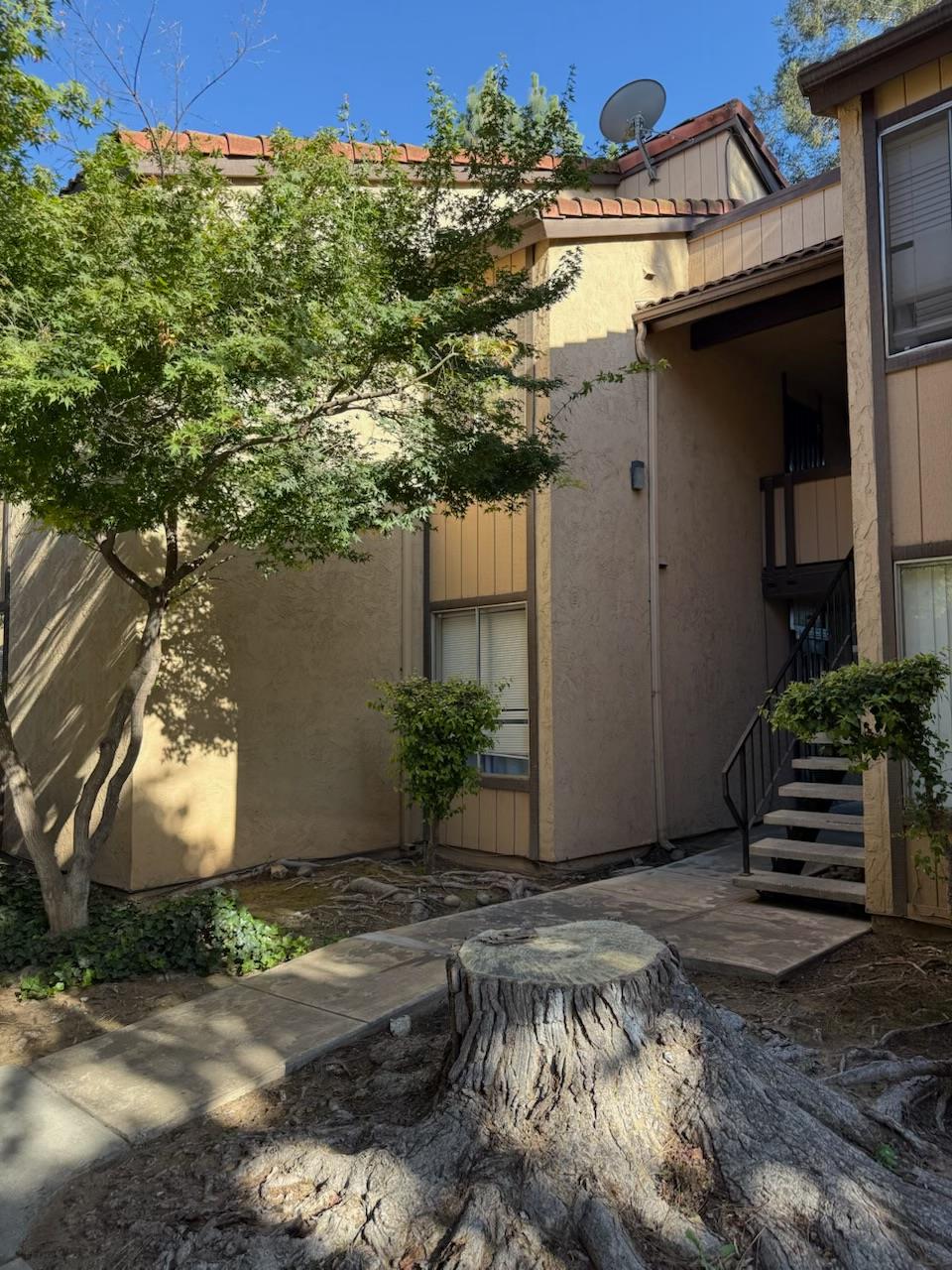 1550 W Ashlan Ave #244, Fresno, CA 93705