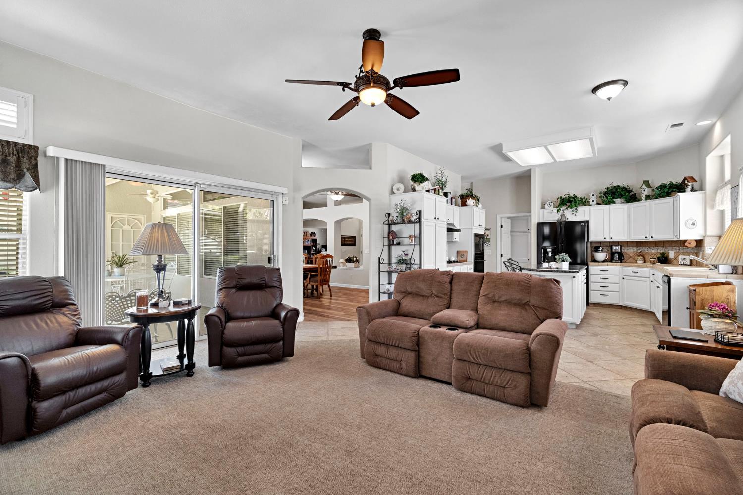 1101 N Armstrong Ave, Clovis, CA 93611