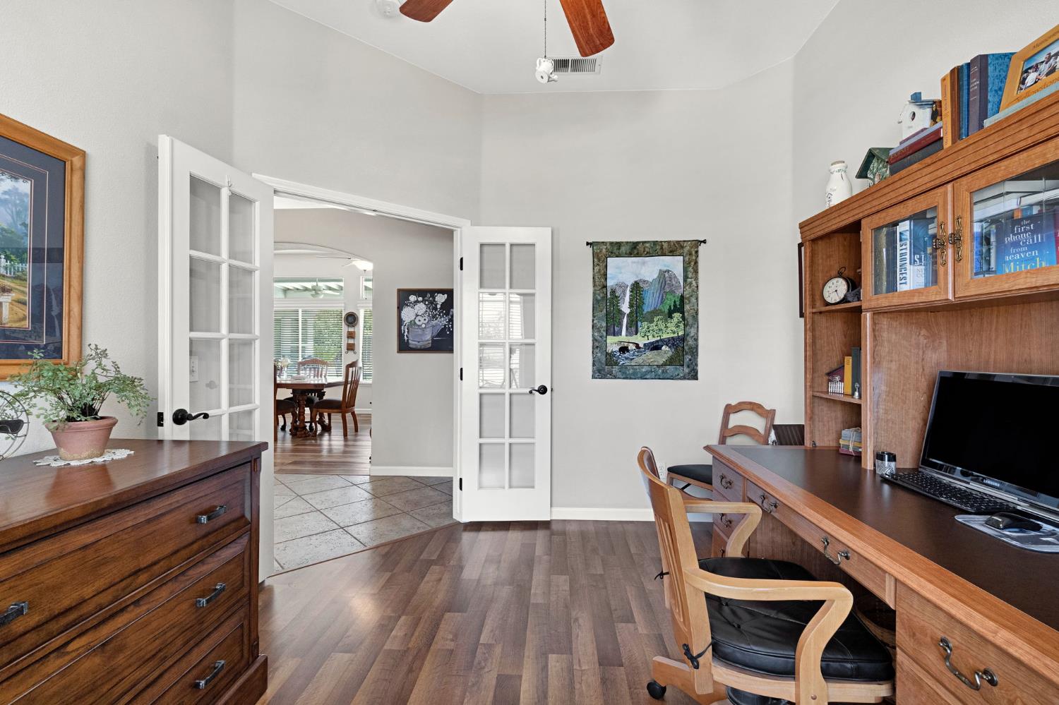 1101 N Armstrong Ave, Clovis, CA 93611