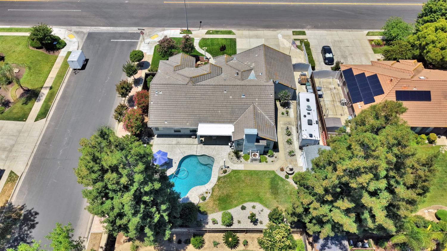 1101 N Armstrong Ave, Clovis, CA 93611