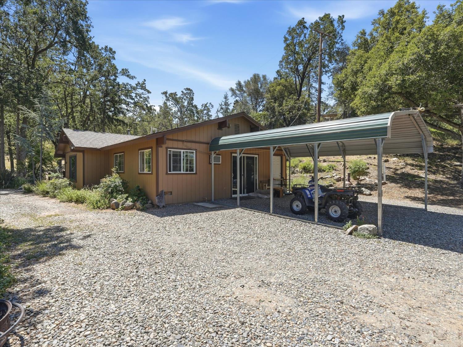 34018 Peckinpah Acres Dr, North Fork, CA 93643