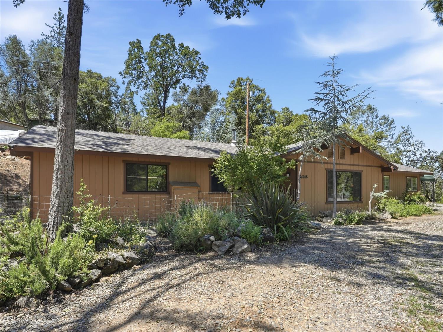 34018 Peckinpah Acres Dr, North Fork, CA 93643