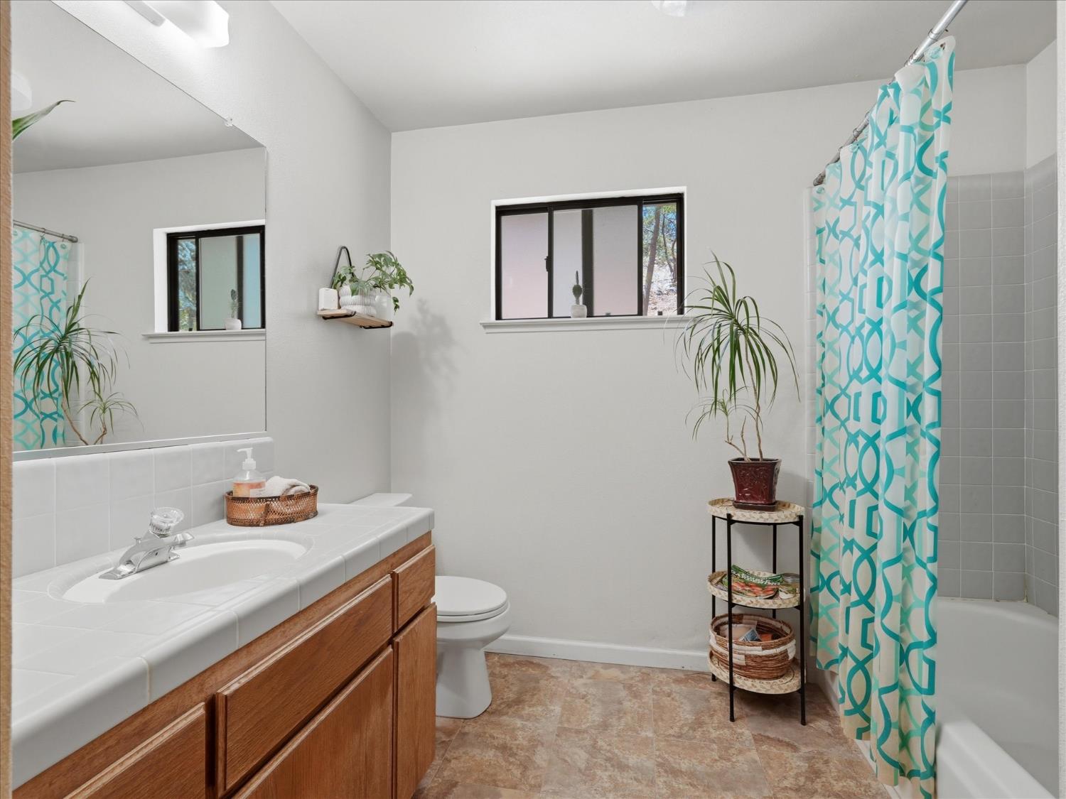 34018 Peckinpah Acres Dr, North Fork, CA 93643