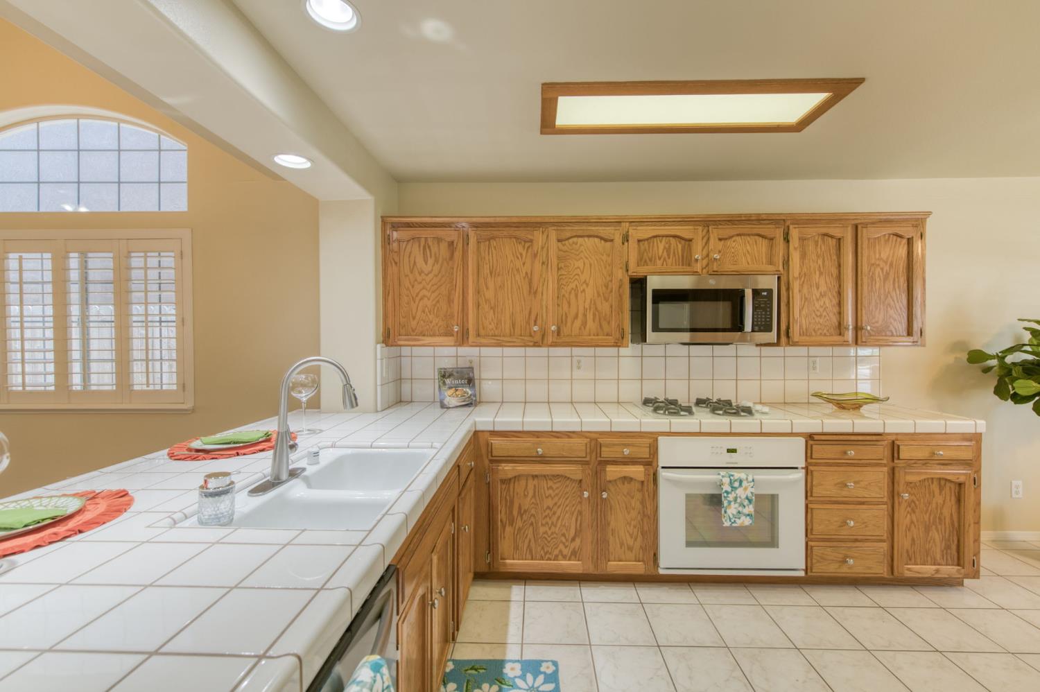 3750 W Vincent Ln, Fresno, CA 93711