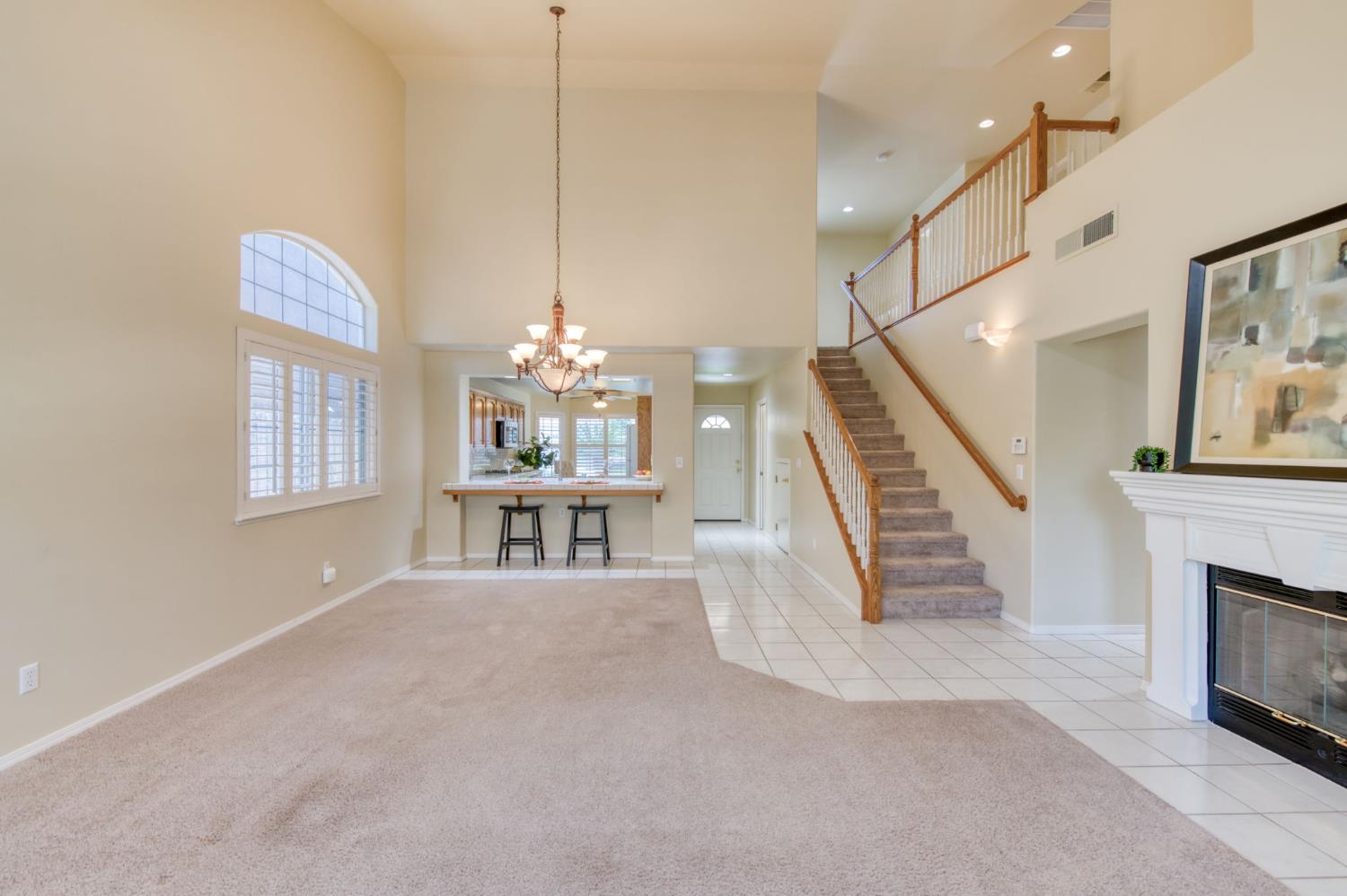 3750 W Vincent Ln, Fresno, CA 93711
