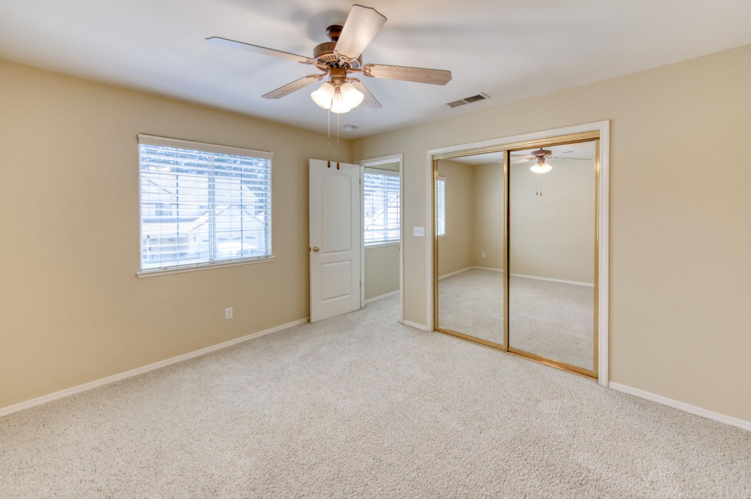 3750 W Vincent Ln, Fresno, CA 93711