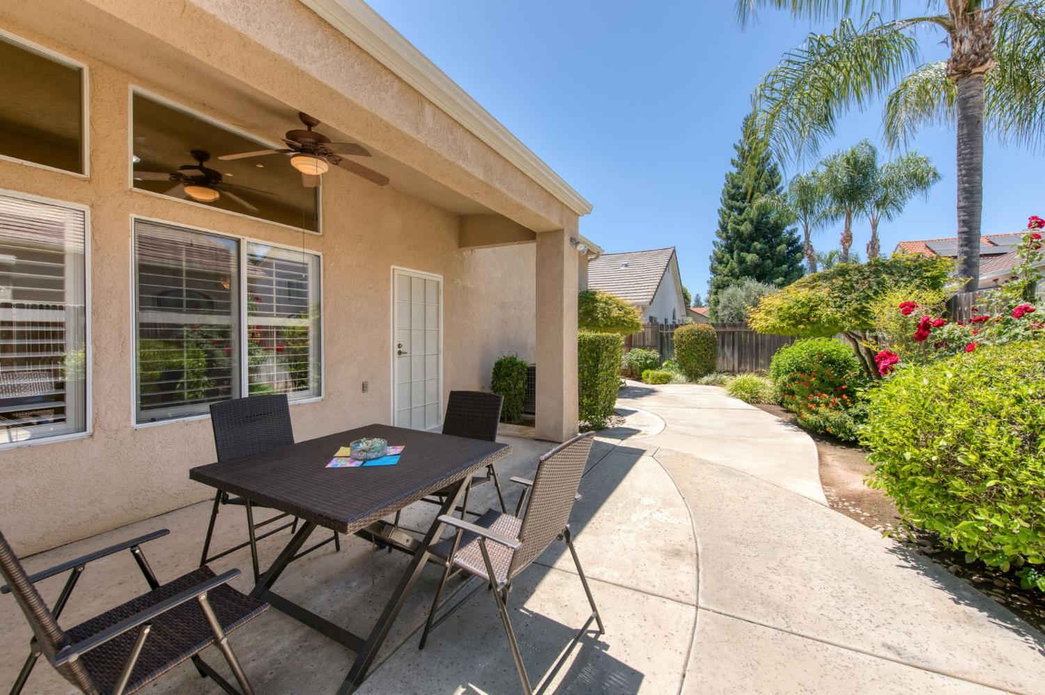 3750 W Vincent Ln, Fresno, CA 93711