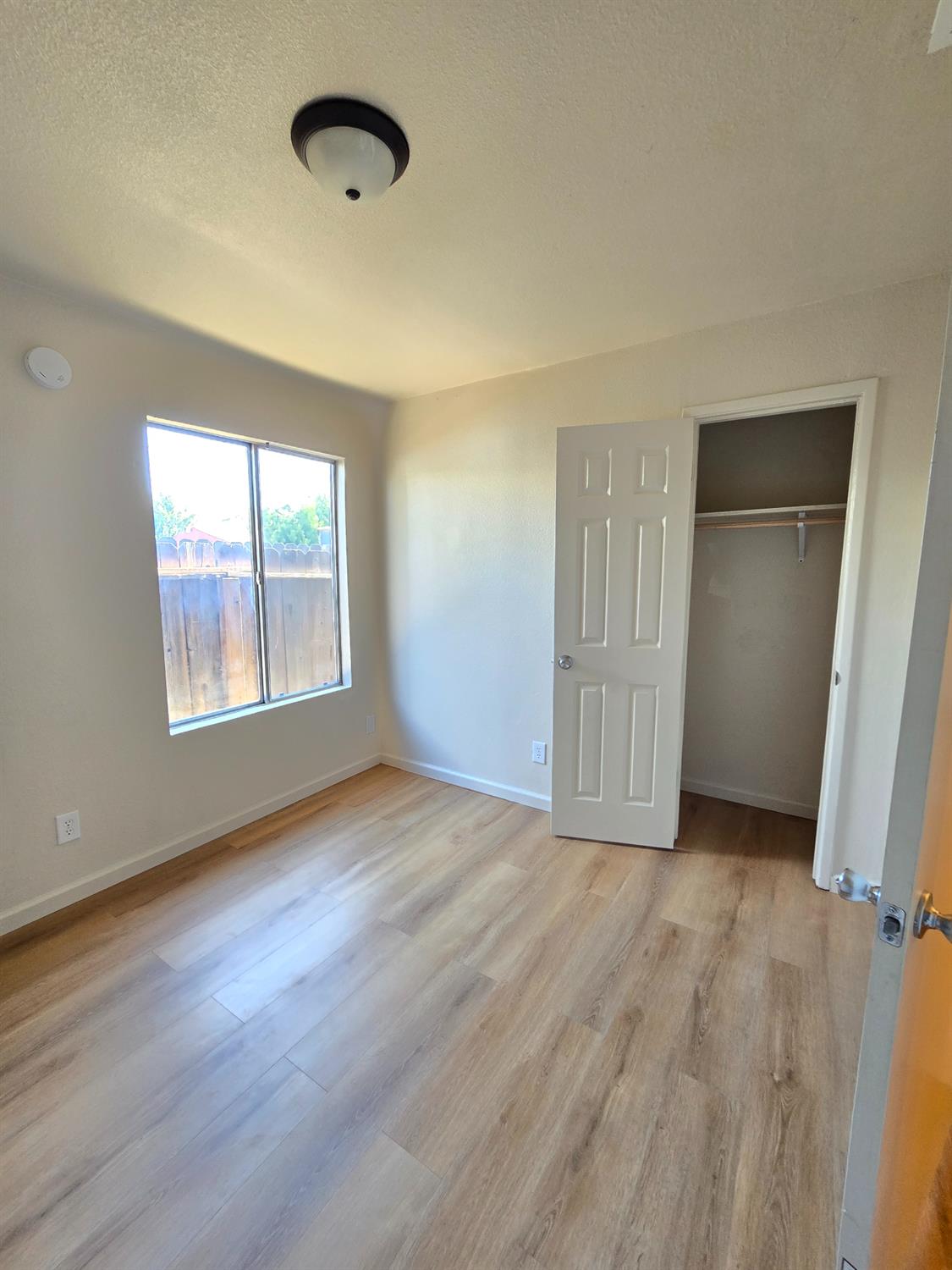 292 N College Ave, Fresno, CA 93701