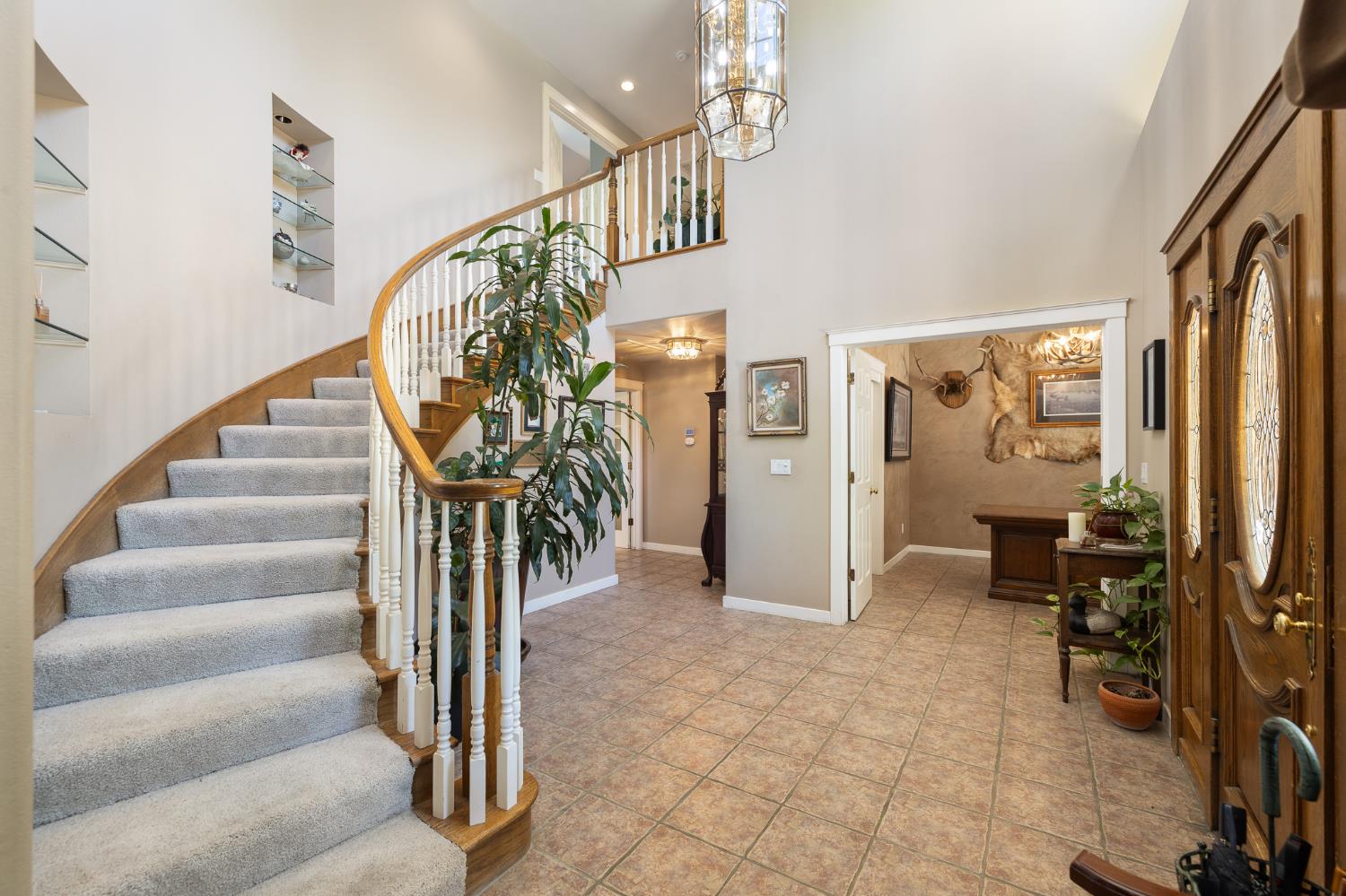 41723 Yosemite Pines Dr, Oakhurst, CA 93644
