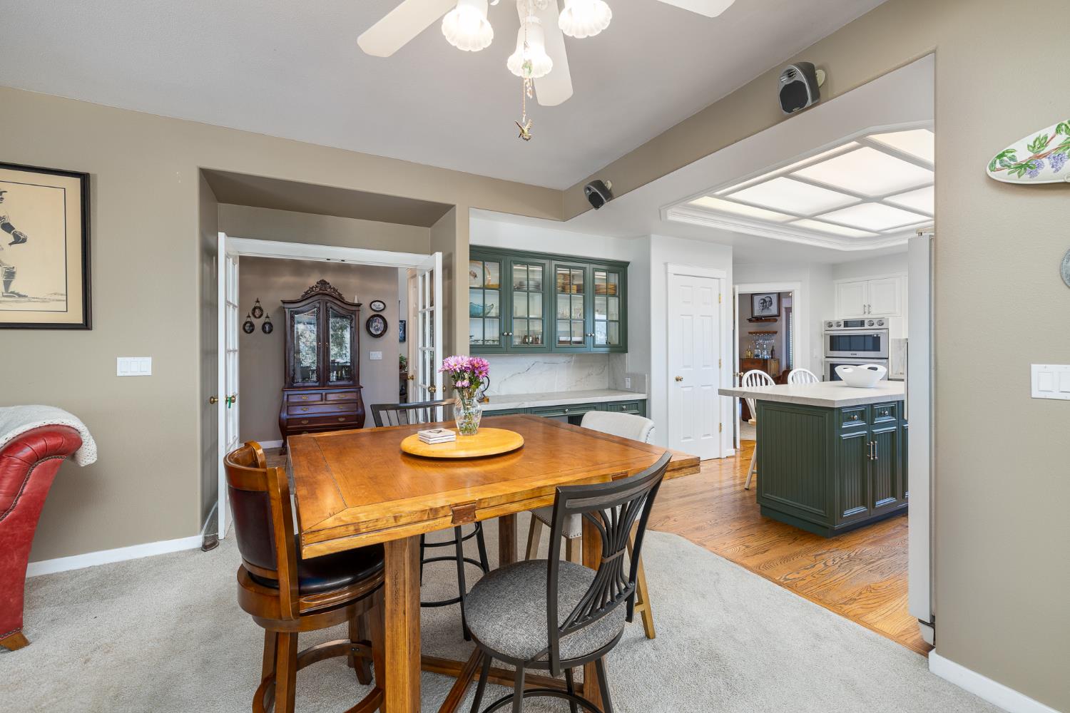 41723 Yosemite Pines Dr, Oakhurst, CA 93644