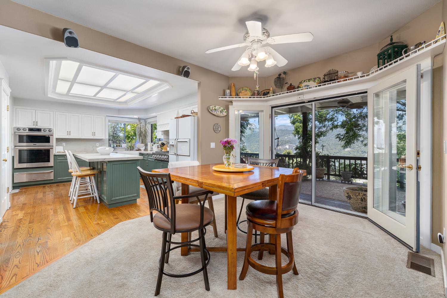 41723 Yosemite Pines Dr, Oakhurst, CA 93644