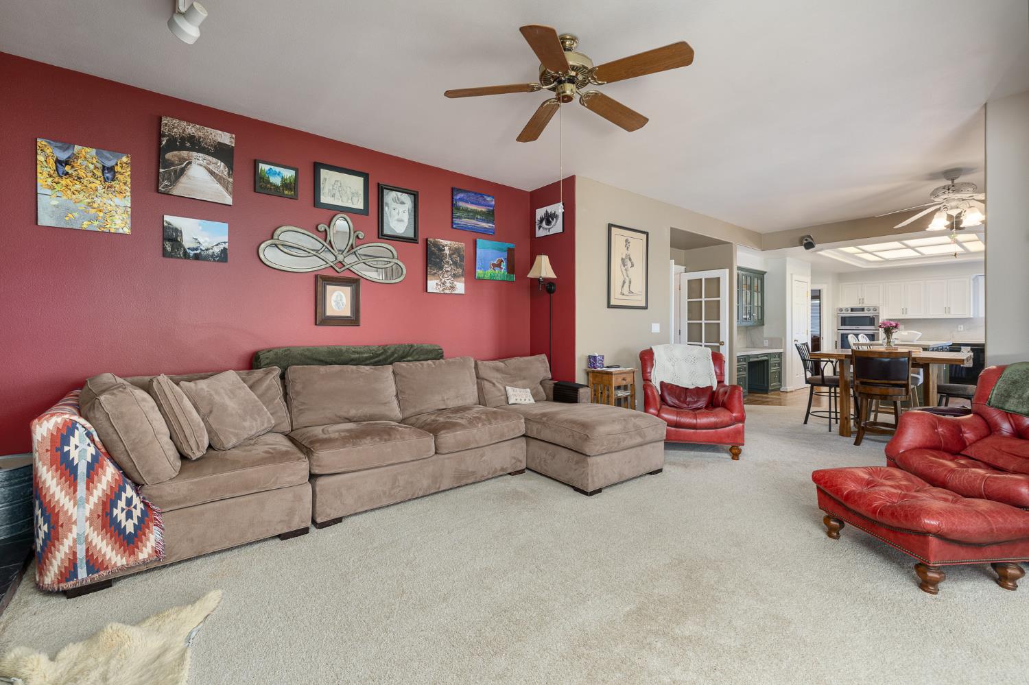 41723 Yosemite Pines Dr, Oakhurst, CA 93644