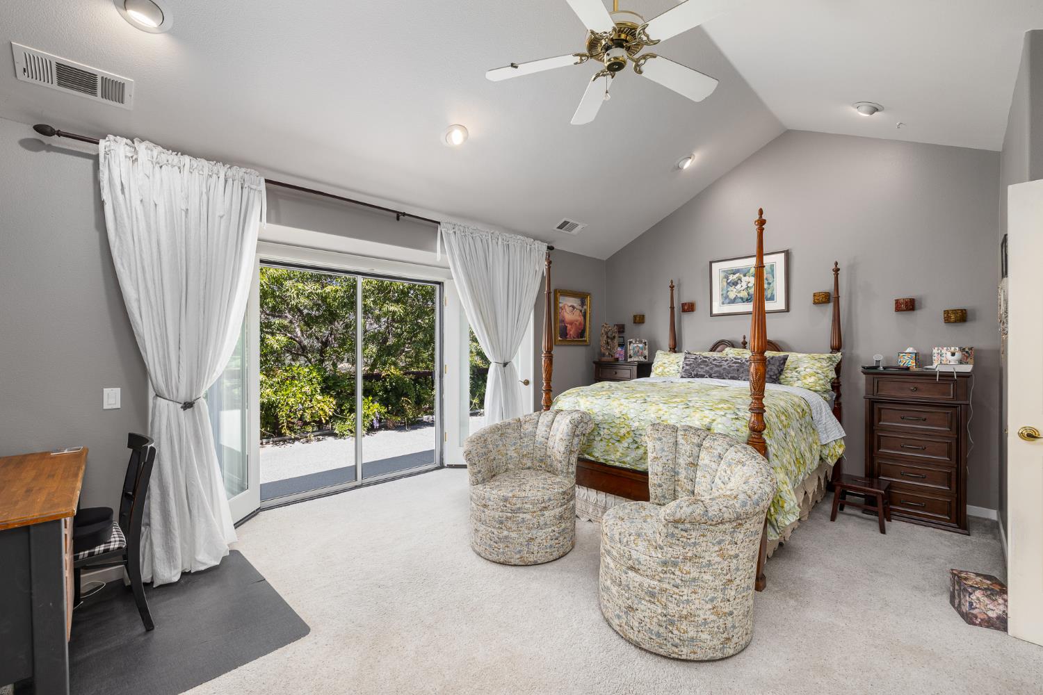 41723 Yosemite Pines Dr, Oakhurst, CA 93644