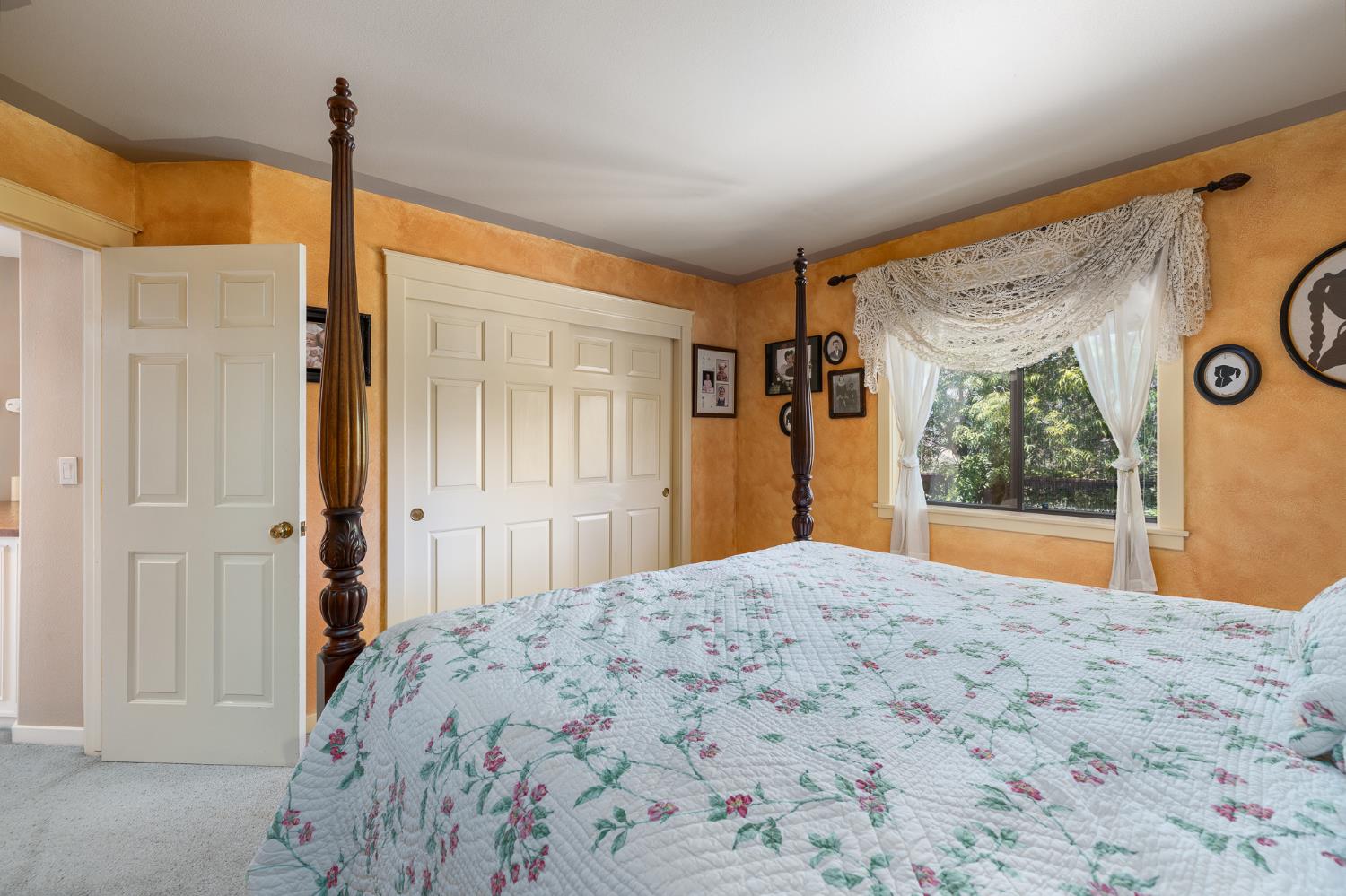 41723 Yosemite Pines Dr, Oakhurst, CA 93644