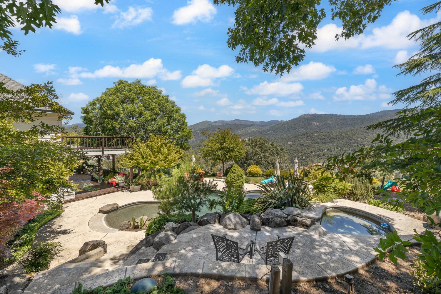 41723 Yosemite Pines Dr, Oakhurst, CA 93644