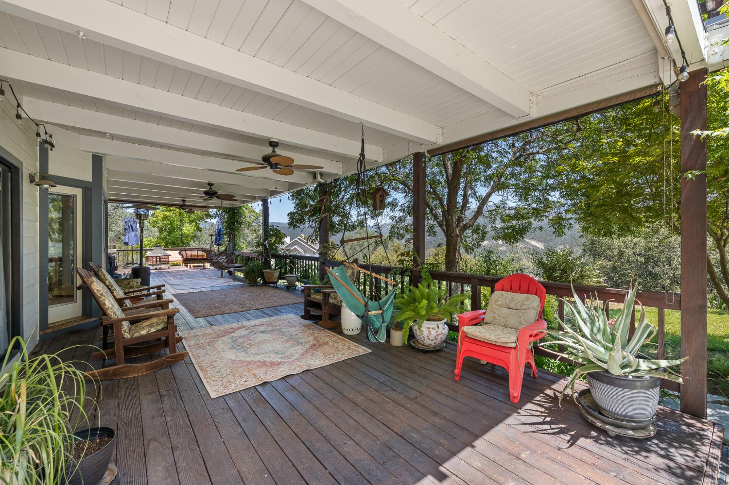 41723 Yosemite Pines Dr, Oakhurst, CA 93644