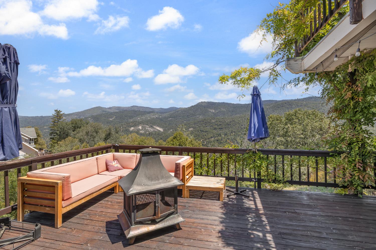 41723 Yosemite Pines Dr, Oakhurst, CA 93644